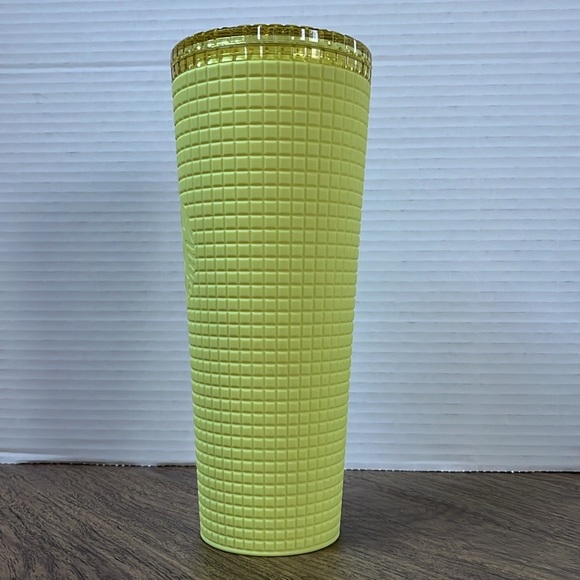 Starbucks Green Meadow Soft Touch Grid Yellow Venti Tumbler 24oz - Picture 4 of 9